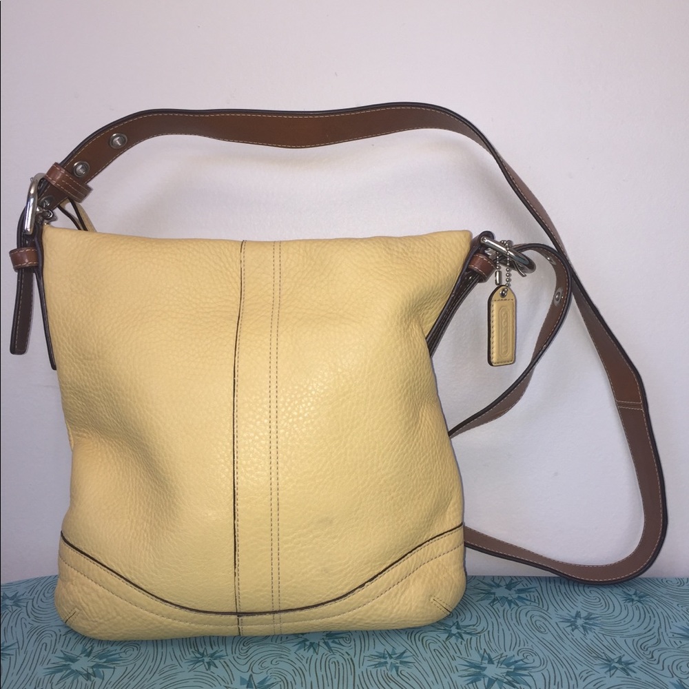 COACH Yellow Shoulder bag